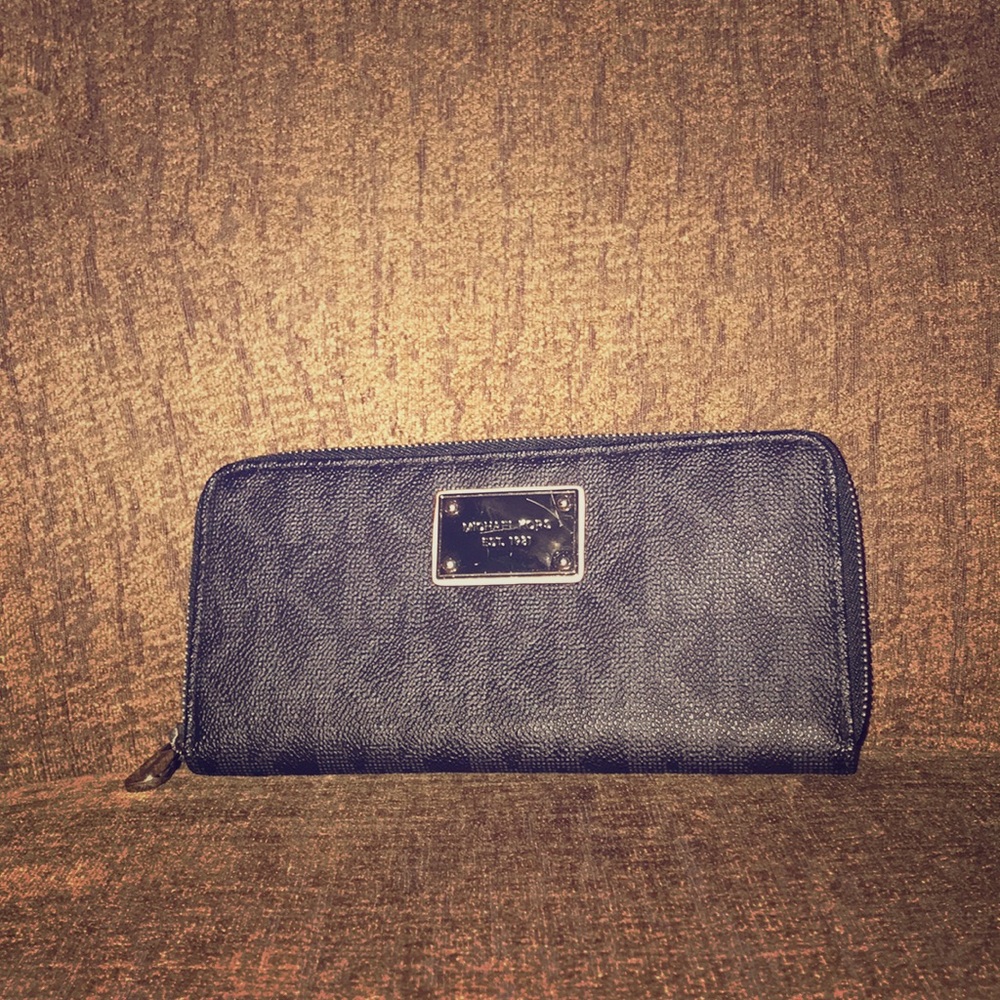 Michael Kors clutch